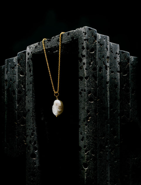 Cadena de cuerda dorada