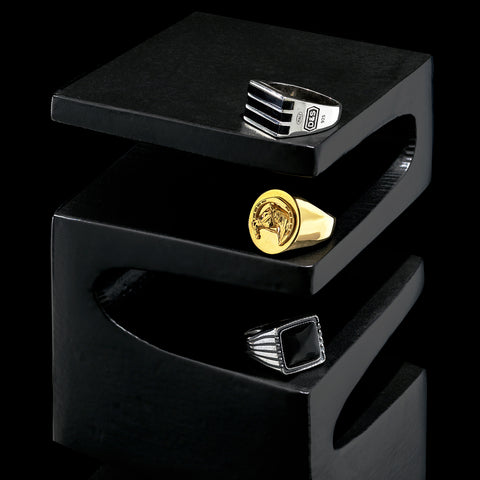 Anel de ferradura da sorte de ouro